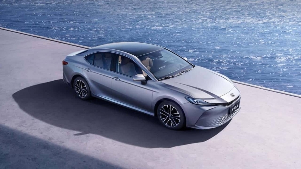 Toyota Camry 2027 ra mắt tại Trung Quốc: Màn hình 15,6 inch, nâng cấp tiện nghi khoang sau