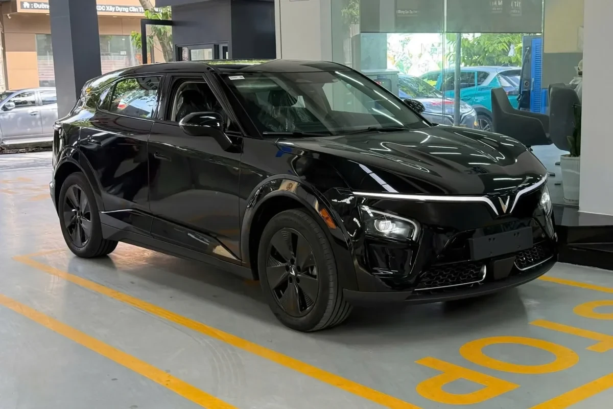 VinFast VF 7: Lựa chọn C-SUV khác biệt cho người trẻ thích cảm giác lái