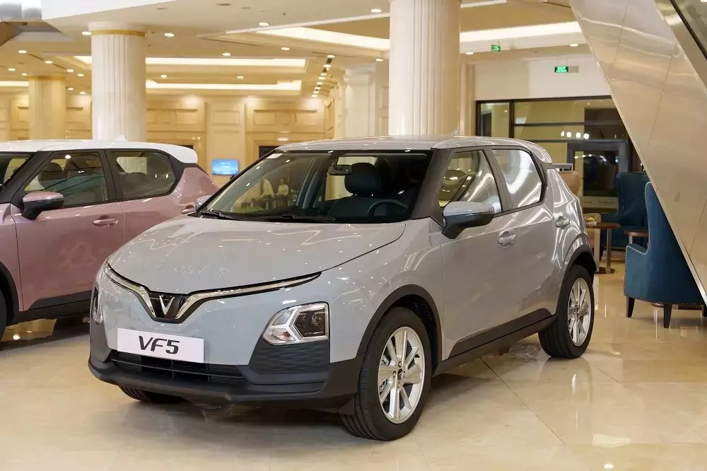 VinFast VF 5 giảm giá xuống 415 triệu đồng tại đại lý Việt Nam