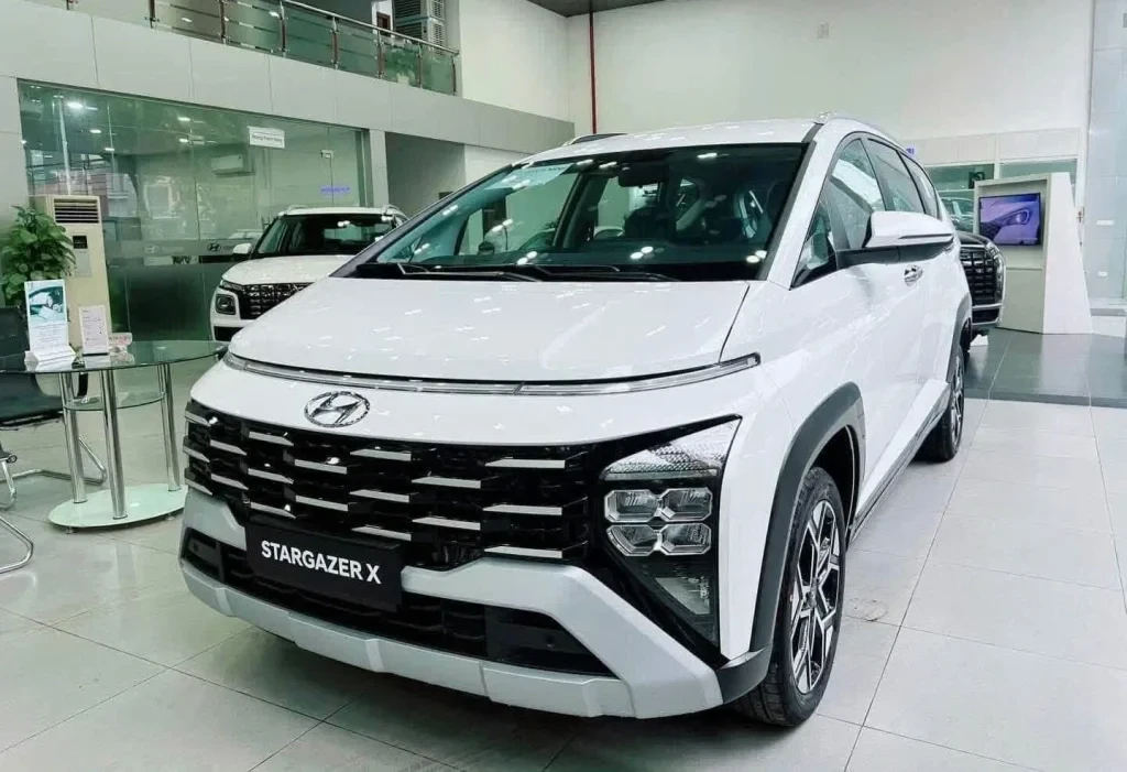 Hyundai Stargazer VIN 2025 giảm sâu tại đại lý