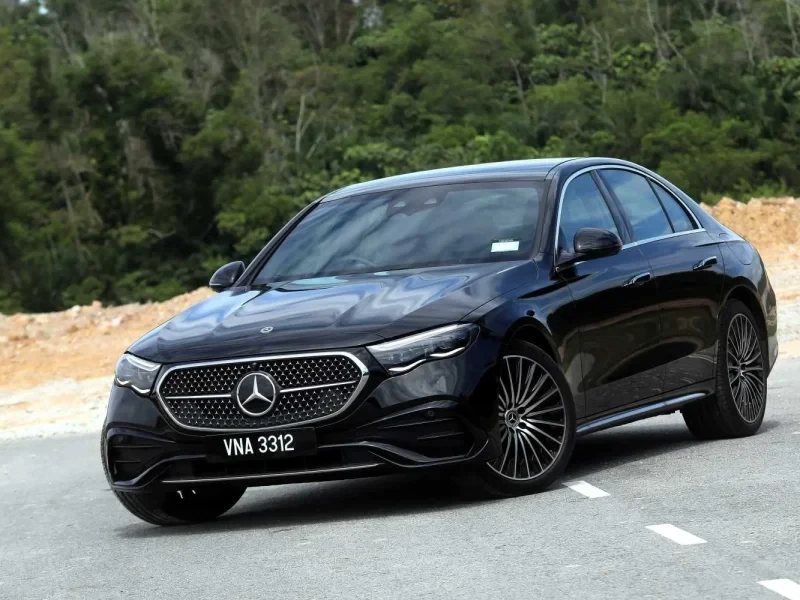 Mercedes-Benz E 350e sắp về Việt Nam