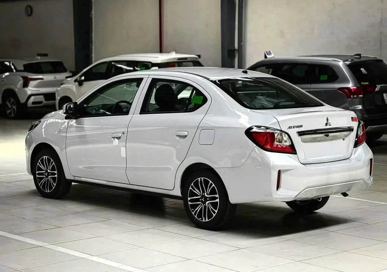 Mitsubishi Attrage giảm giá mạnh
