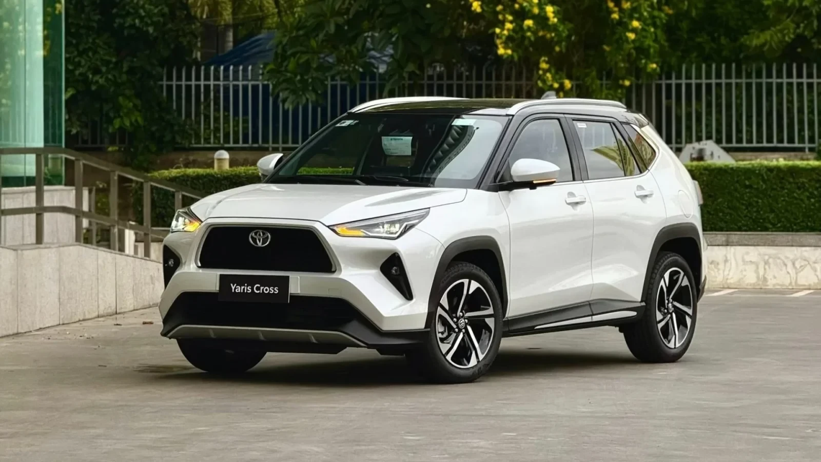 Top 10 ô tô xăng dầu tháng 9/2026